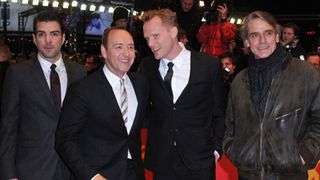 企業映画の決定版!ケヴィン・スペイシー主演、デミ・ムーアはエリート社員!ジェレミー・アイアンズ、ポール・べタニーと芸達者勢ぞろい