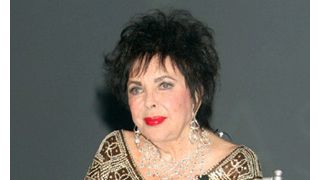 うっ血性心不全で入院中のエリザベス・テイラー　容態は回復傾向に