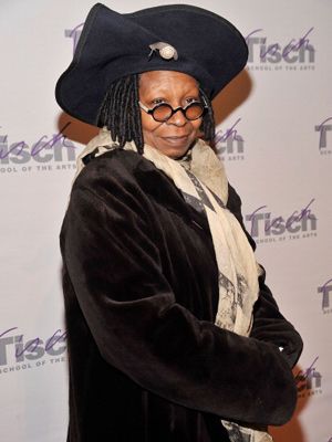 ウーピー ゴールドバーグ オスカー受賞者として自分の名前を載せなかったnyタイムズ紙に恨み節 第回アカデミー賞 シネマトゥデイ