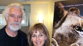 アフリカのライオン、50万頭から2万頭に減少!父親を失った3頭の赤ちゃんを母親ライオンが育てていく感動作品!