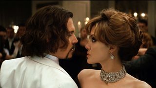 アンジェリーナ・ジョリー、日本中から寄せられた質問に答える!実は味噌が好き!大阪の男性も好き?