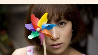 一青窈、書き下ろしの新曲「泣きべそ」、涙が止まらない催涙弾映画と言われる『唐山大地震』のイメージソングに決定