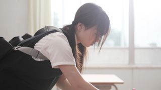 AKB48小林香菜、映画初主演!『はい!もしもし、大塚薬局ですが』でさえない女子中学生役!