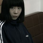 人の善意をトコトンあだで返す女優を魅力的に描く!奇妙なブラックコメディーが劇場公開!