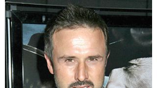 薬物依存のリハビリ中のデヴィッド・アークエット、交通事故後に搬送された病院で鎮痛剤を拒否