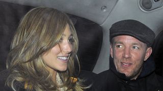 マドンナの元夫、ガイ・リッチー監督、パパに!マドンナとの子どもと合わせて3人目