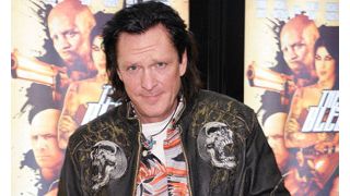 『キル・ビル』のマイケル・マドセン 別れた妻と子どもに金を支払わず逮捕状