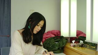 ビビアン・スー、手描きトートバッグで募金活動 台湾アーティスト70名と一緒に日本へ寄付