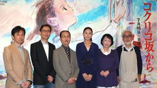 ジブリ最新作『コクリコ坂から』会見に宮崎吾朗監督と宮崎駿が登壇 節電のためにマイクを使用せず