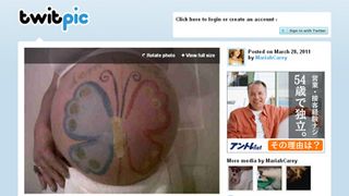 マライア・キャリー、妊娠中の大きなおなかにボディペイントをした写真をツイッターで公開