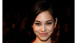 映画『ノルウェイの森』水原希子の初披露写真も！写真家レスリー・キーのチャリティ写真展がイタリア で開催