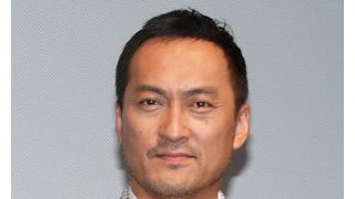 渡辺謙、男泣き 妻の南果歩とともに被災地に物資届ける