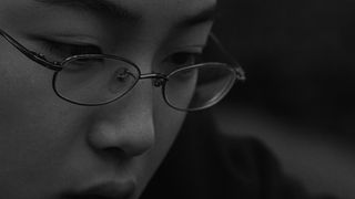 外国人監督が日本の引きこもり問題を浮き彫りに 異例のロングラン上映『扉のむこう』 収益は津波遺児募金として寄付