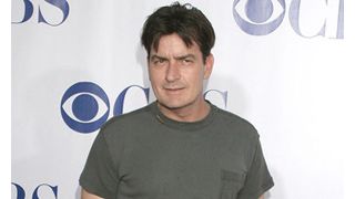 チャーリー・シーン、息子の親権争いで敗訴