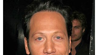 コメディ俳優ロブ・シュナイダーが結婚