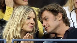 シエナ・ミラー、元カレのDJとヨリを戻す？