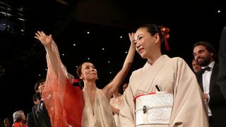 河瀬直美監督『朱花(はねづ)の月』がカンヌでコンペ上映!約5分間のスタンディングオベーション!