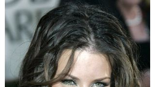 「LOST」のケイト役エヴァンジェリン・リリー、男児を出産