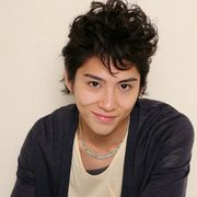 『パラダイス・キス』の嵐役賀来賢人、ドヤ顔で着こなしたドハデ衣装の数々…撮影秘話
