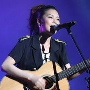 YUI、サプライズで登場!『パラダイス・キス』ジャパンプレミアで主題歌を熱唱!観客も大興奮!