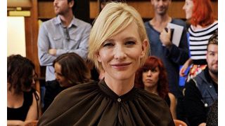 オーストラリアの政治家が炭素税支持広告に出演するケイト・ブランシェットを非難