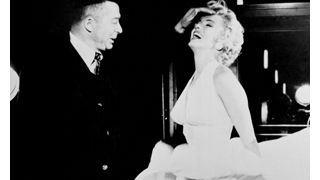 マリリン・モンローさんが映画『七年目の浮気』地下鉄通気口の場面で着用したホルターネックの白いドレスがオークションに！