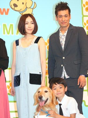 夫婦を演じた佐藤隆太＆麻生久美子、犬と一緒に日本を元気づける全国キャラバンに参加！