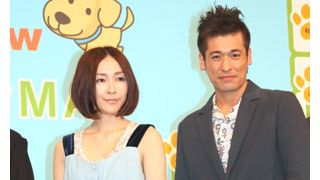夫婦を演じた佐藤隆太&麻生久美子、犬と一緒に日本を元気づける全国キャラバンに参加!