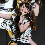 AKB48大島優子、総選挙で涙を飲んだ武道館でライブに参加!満面の笑顔で献血への協力をアピール!