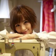 AKB48・篠田麻里子、洋品店の美人店主に!持ち前のファッションセンスを生かした初主演作「くるみ洋品店」