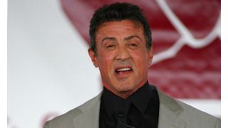 シルヴェスター・スタローン、『ロッキー』による貢献で、異例のボクシング殿堂入り！