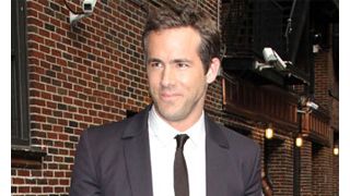 『グリーン・ランタン』ライアン・レイノルズ、CGのヒーローを演じて記念品探しに一苦労!?