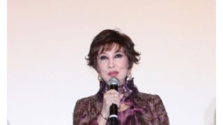 70歳で美女健在！浅丘ルリ子、山に捨てられた老婆演じる『デンデラ』初日に旭日小綬章の喜び語る！