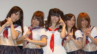 メンバー全員バストDからGまで！シースルーのセーラー服女子高生姿で登場！「G-FEED」の由来明かされメンバー全員初耳！