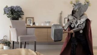 マイティ・ソーがちっちゃくなっちゃった!?超かわいい「リトル・ソー」が活躍するパロディー映像が話題に