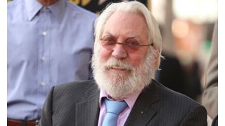 自転車と接触事故を起こしたドナルド・サザーランド、双方に非があることで捜査終了