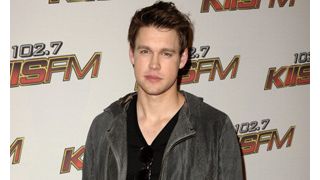 コード・オーヴァーストリート、「Glee」を降板