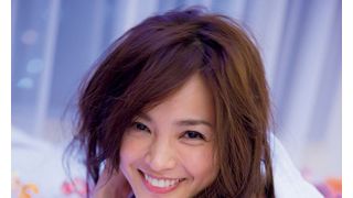 国仲涼子、9年ぶり写真集は大人の色香たっぷり！肌をあらわにしたものからシースルーのドレスまで……