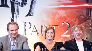 ヴォルデモート卿の衣装の下に隠された超セクシーなものとは?-『ハリー・ポッターと死の秘宝 PART2』記者会見