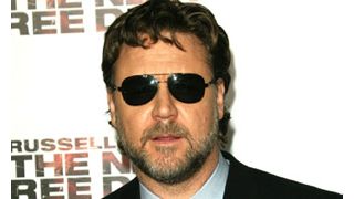 ラッセル・クロウ、105日間の集中ダイエット中