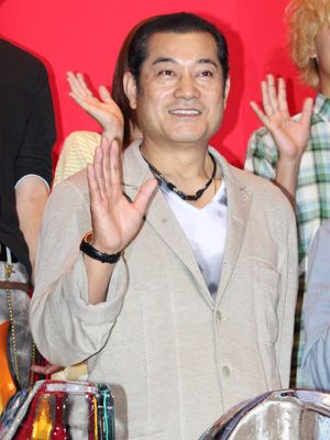 松平健、「ライダーサンバ」を初披露！「手と手を取り合ってみんな元気に」と日本にエール