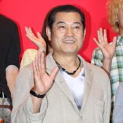 松平健、「ライダーサンバ」を初披露!「手と手を取り合ってみんな元気に」と日本にエール