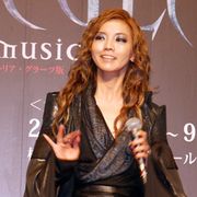世界初!女性が演じるドラキュラ伯爵!!元宝塚スター和央ようか、なでしこジャパンから刺激も!
