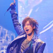 DAIGO、マル・マル・モリ・モリ!歌って踊り観客8,000人が大歓声!BREAKERZ武道館ライブ!