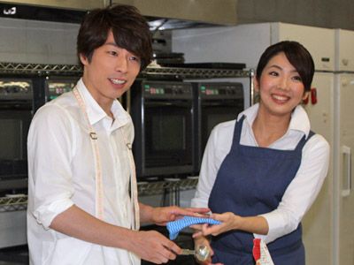 ロンブー淳 トークなしでもモテオーラ全開 黙って料理する姿に胸キュン女子続出 シネマトゥデイ