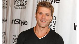 ライアン・フィリップ、元恋人の赤ちゃんの出生届に名前は記載されず
