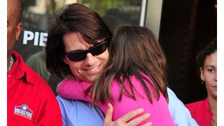 トム・クルーズとケイティ・ホームズの住宅地にSWATが駆けつける騒動