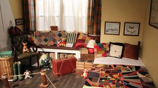 はちみつの香り漂う「くまのプーさん」展開催！ウォルト・ディズニー本社からクリストファー・ロビンの部屋も日本に到着!!