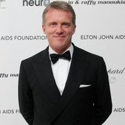 「デッド・ゾーン」のアンソニー・マイケル・ホール、近所ともめて逮捕