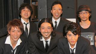 女優の賀来千香子を叔母に持つイケメン賀来賢人が大人気!日給200万円モニター調査から始まる謎解きゲーム映画